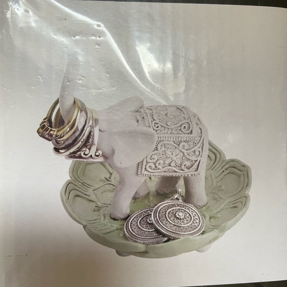 Evelots Elephant Ring and Jewelry Holder -NWT- 2 in Stock - Picture 3 of 4